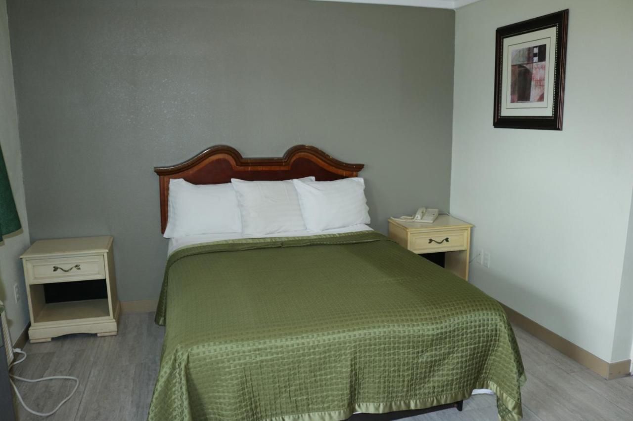 Deluxe Inn Motel Лейк Чарльз Экстерьер фото